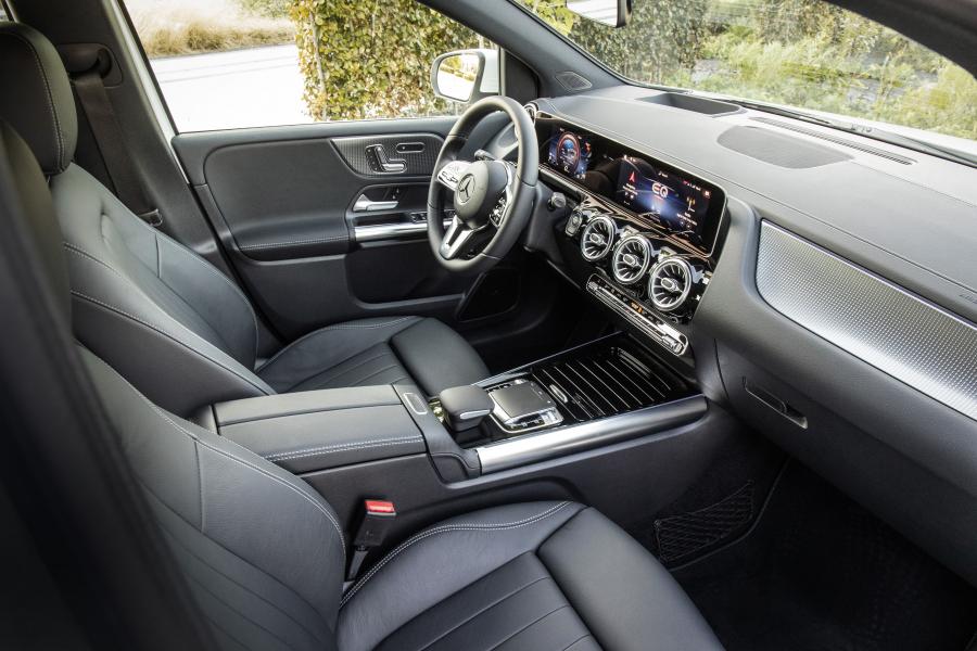 Интерьер Mercedes-Benz B250 e (W247) 2019 года  (WW) (фото 18 из 24)
